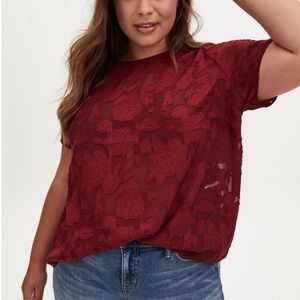 Torrid Size 2 Red Abbey Chiffon Clip Floral Top with Short Sleeves